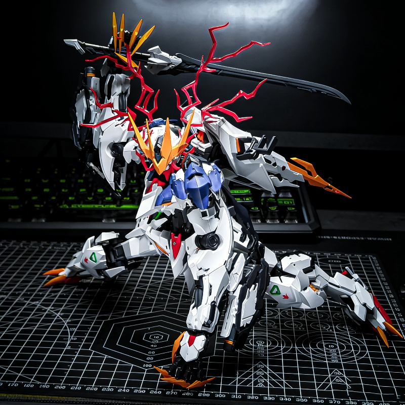 Model Kit Water Decal - MG 1/100 Fenrir Wolf King Assembly
