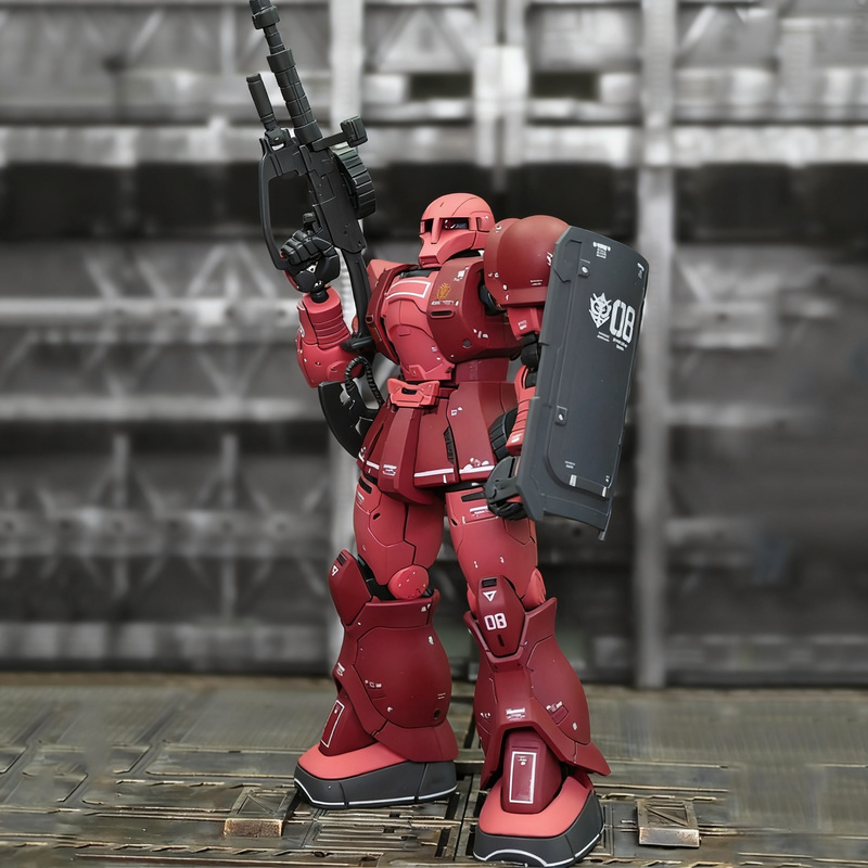 Model Kit Zaku - GTO 015 Char's Custom Old Type