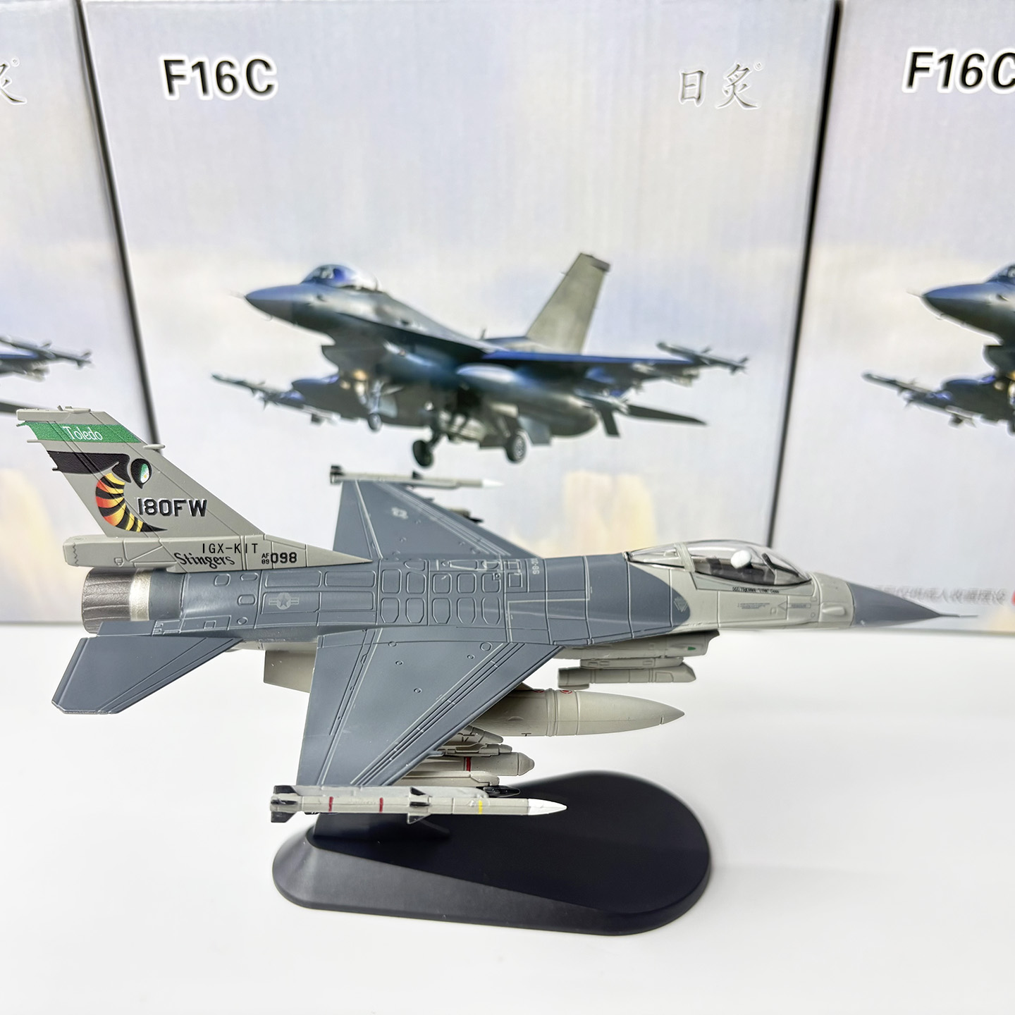 1/72 Scale U.S. Air Force F-16 - Model Kit F16 recensie en prijs