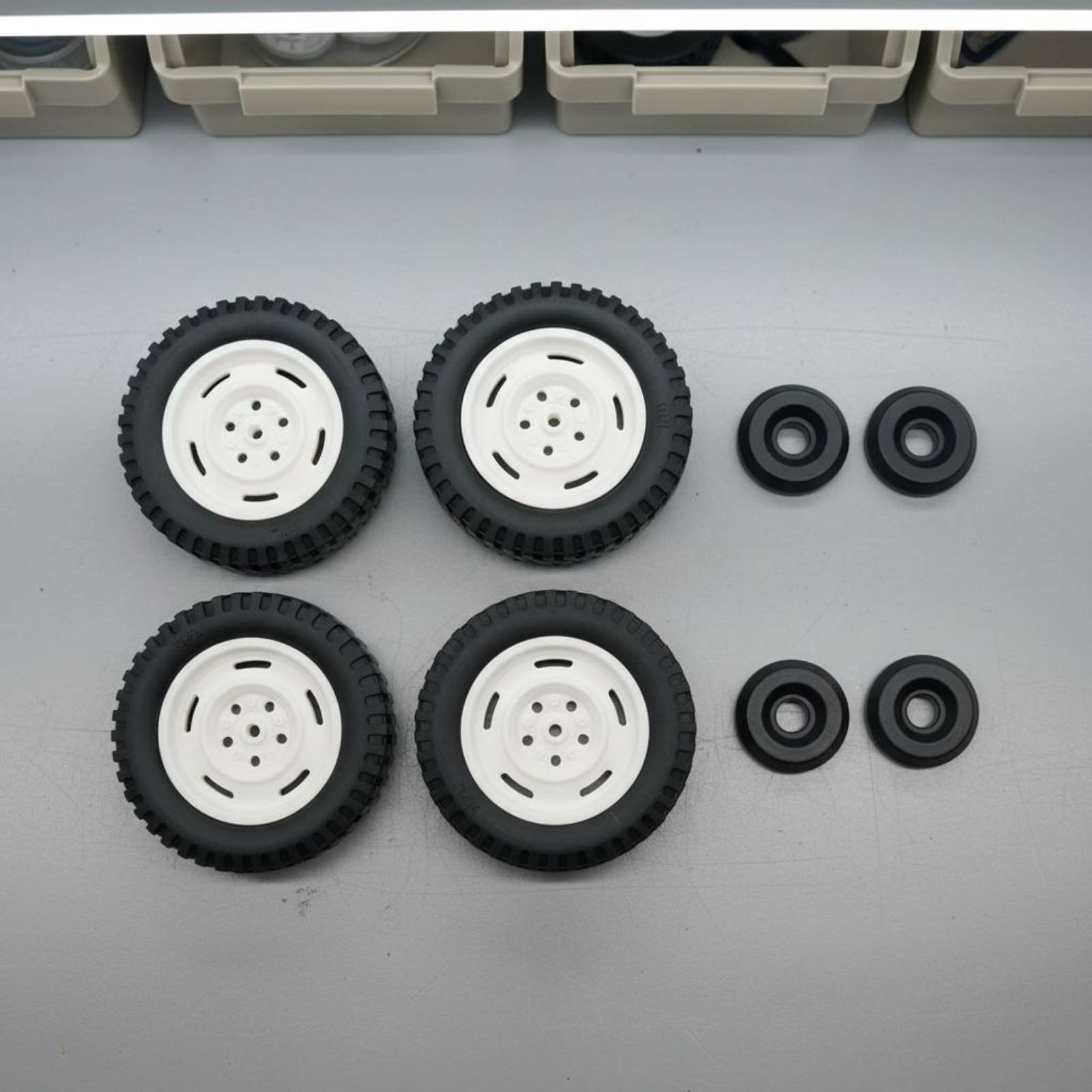 4 Pieces All-Terrain-Road Tire - Model Kit Hobby recensie en prijs
